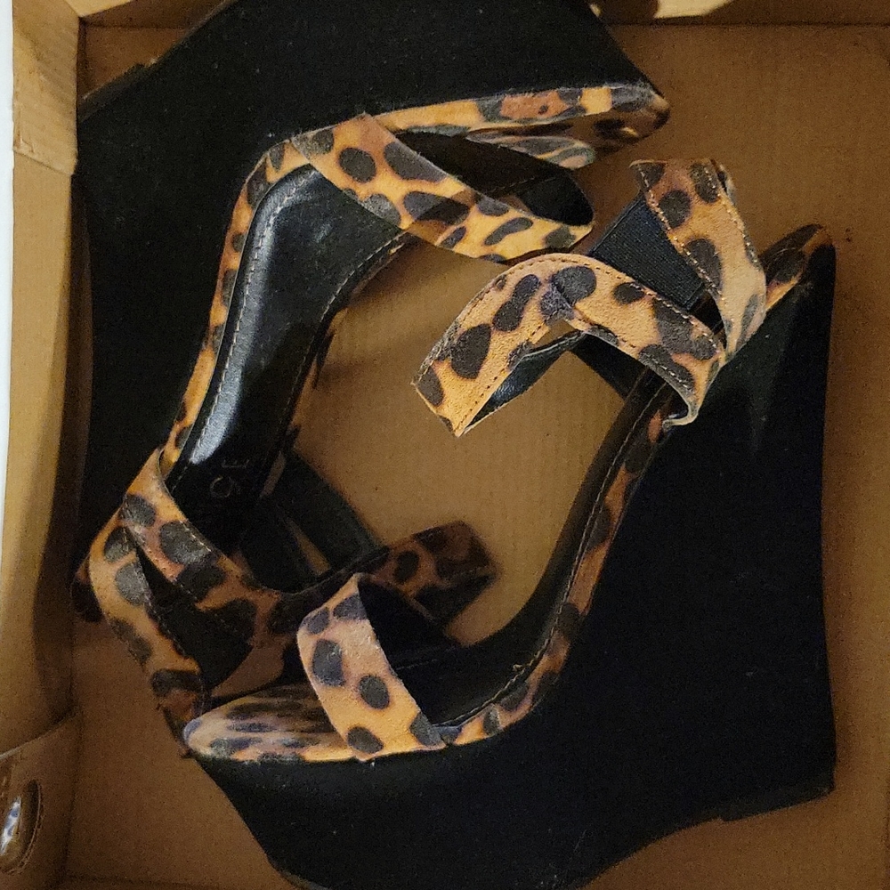 Leopard Rouge Wedges